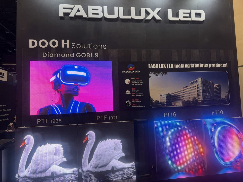 領(lǐng)燦InfoComm US 2025 戶外戶內(nèi)租賃LED顯示屏